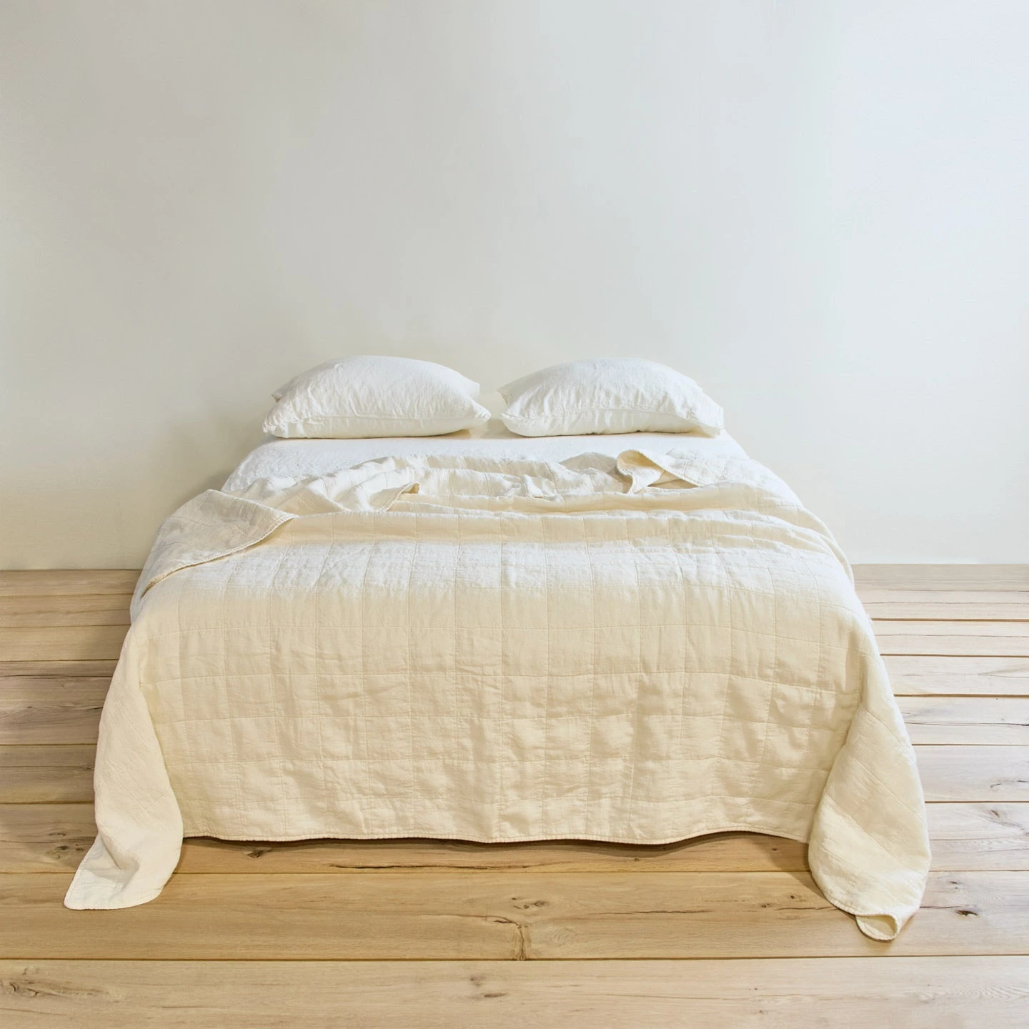 Simple Linen Quilt — Ivory official product image