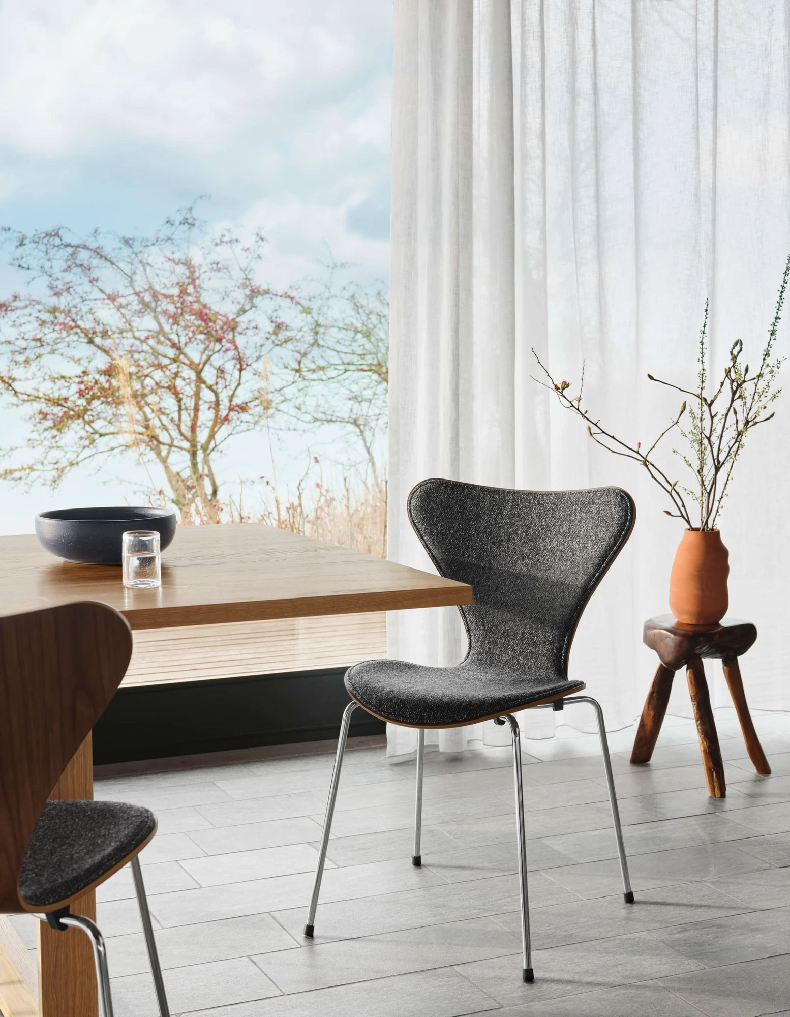 Series 7 Chair 3107 · official Fritz Hansen photograph