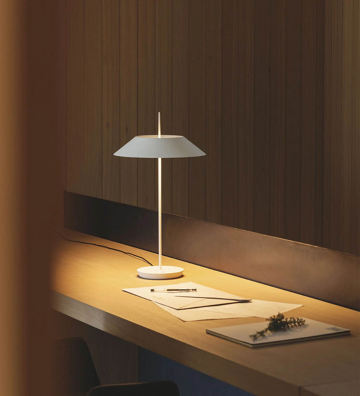 Mayfair Table Lamp — Warm White · official Vibia photograph