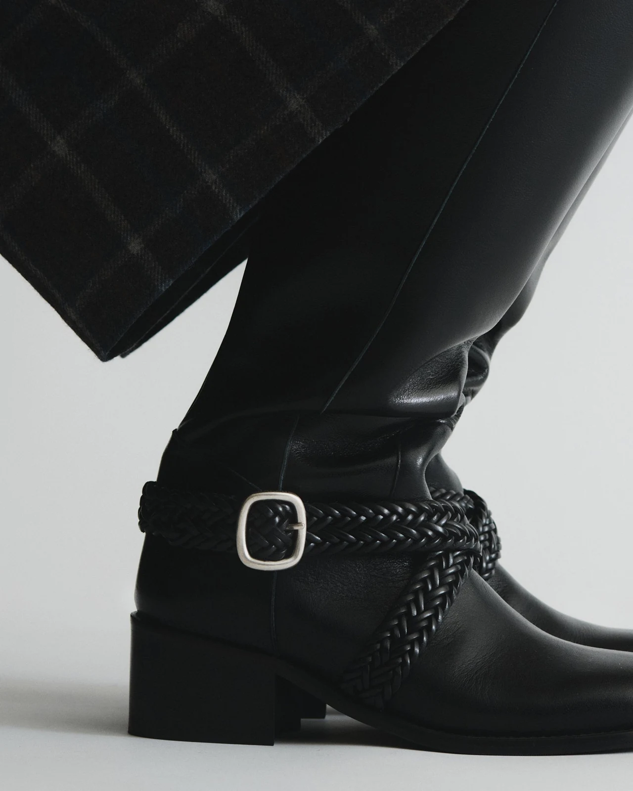 HEREU · official campaign and brand world