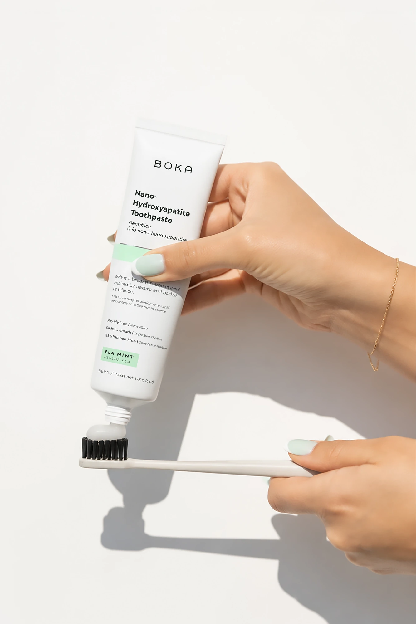 Ela Mint Nano-hydroxyapatite Toothpaste — 4 oz / 113 g · fotografía oficial Boka