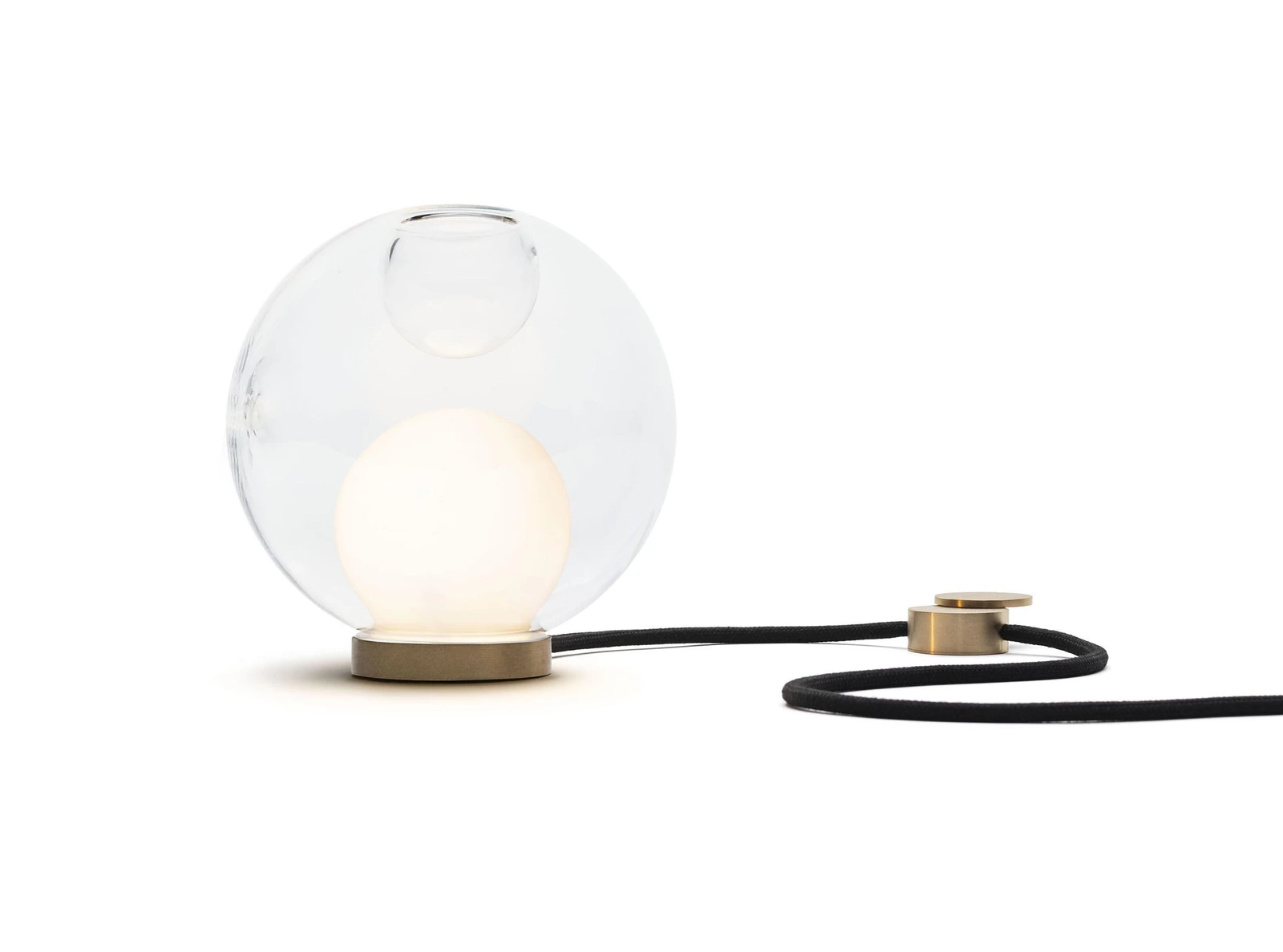 28t Table Light — Clear / Brass, Type A imagen oficial del producto