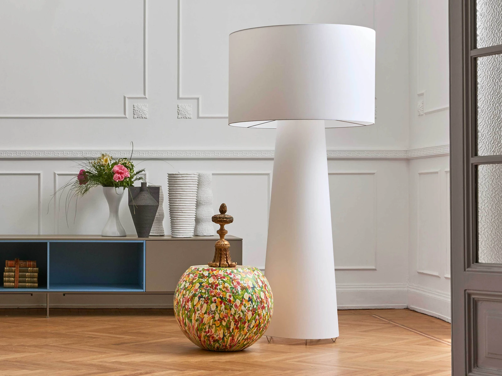 Bong Side Table — Floral Decoration official product image