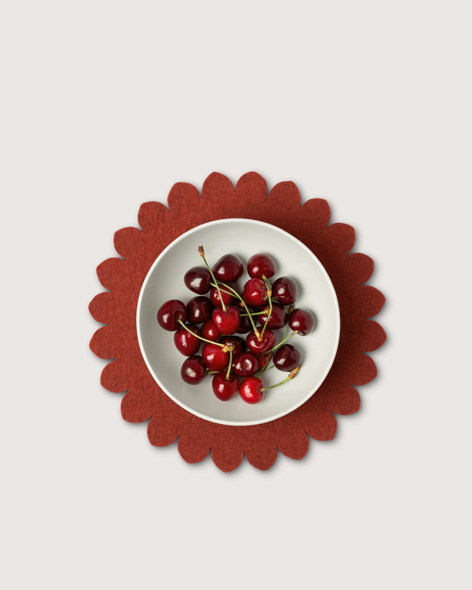 Crest Merino Wool Trivet — Mahogany, 10 inch image officielle du produit