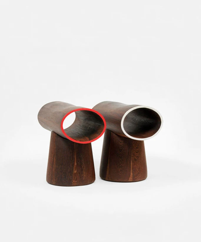 Kika Stool — Panga Panga Wood, Red Trim imagen oficial del producto