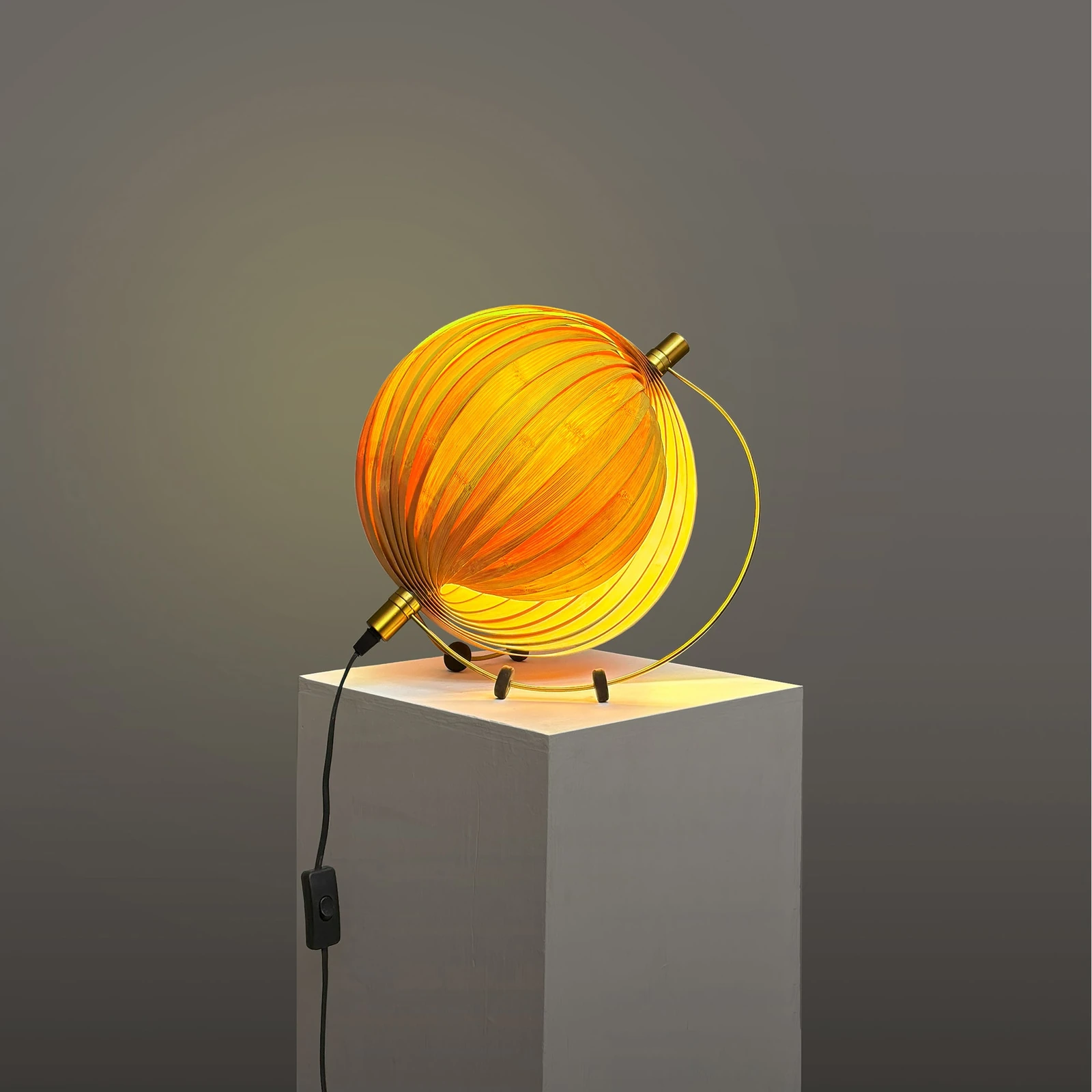 Seashell Table Lamp official product image