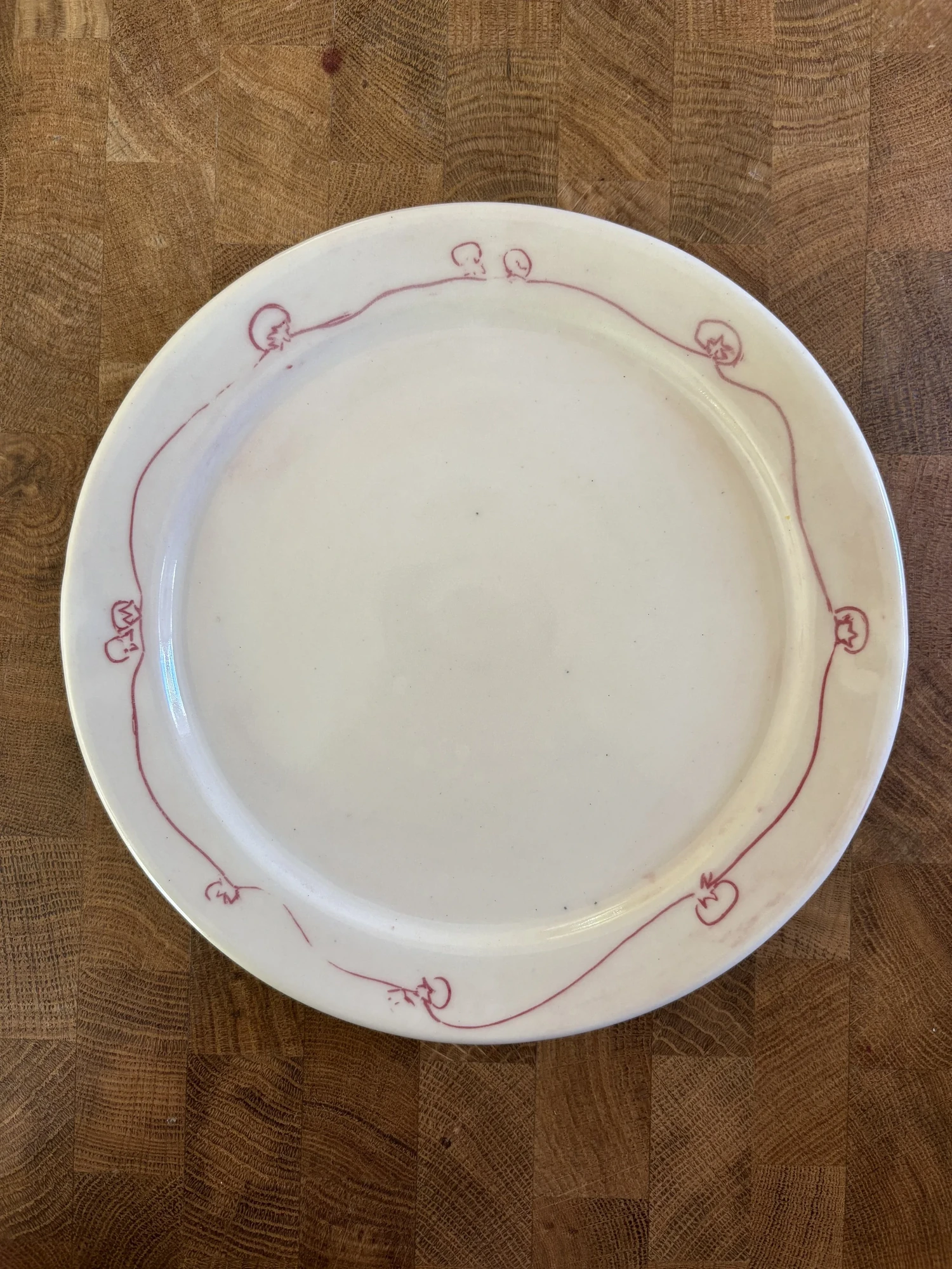 Vine Plate — 8-inch Tomato Side Plate image officielle du produit