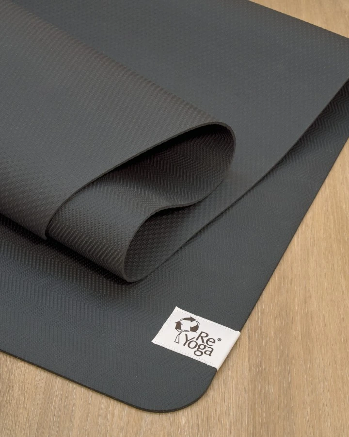 Free Light Yoga Mat — Free Total Black, 3 mm · official ReYoga photograph