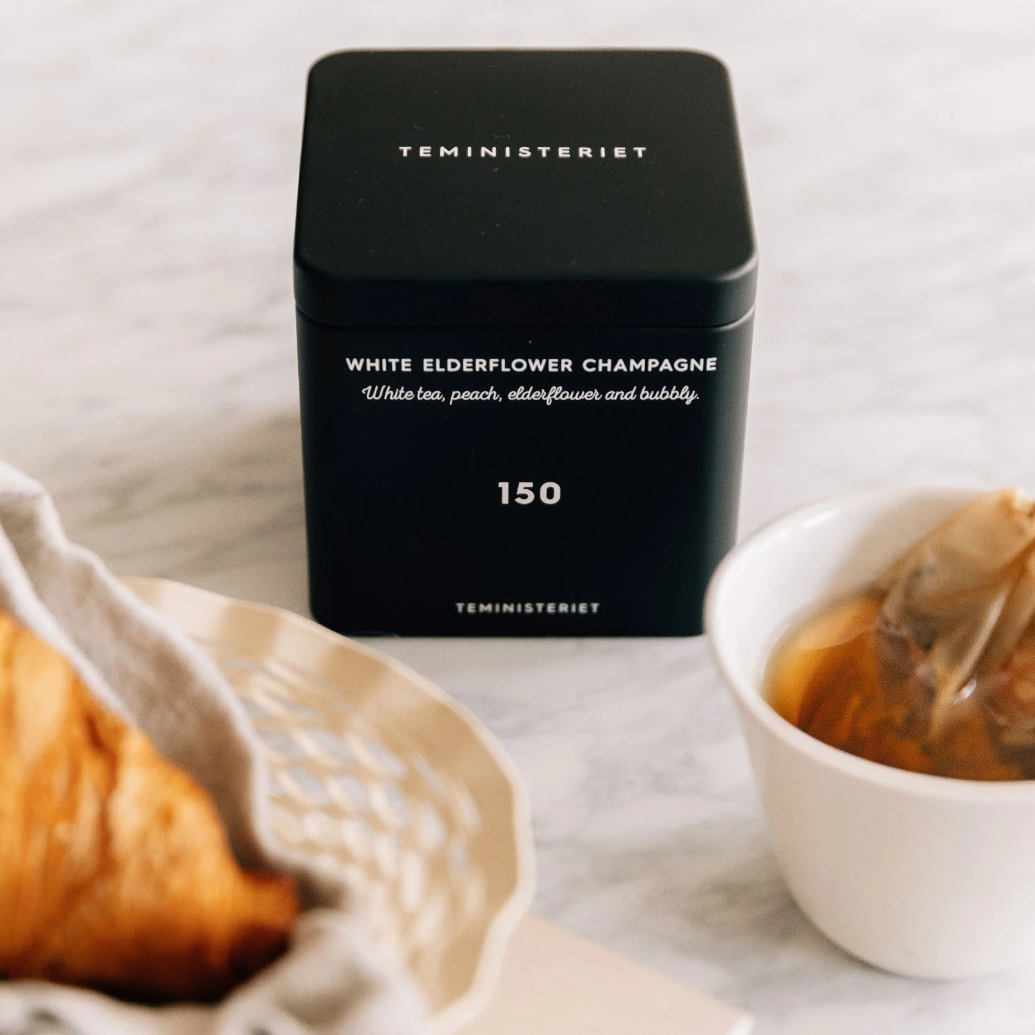 150 White Elderflower Champagne — Tin, 50 g · official Teministeriet photograph