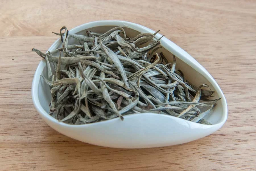 Floating Cloud White Tea · 50 g · official Hatvala photograph